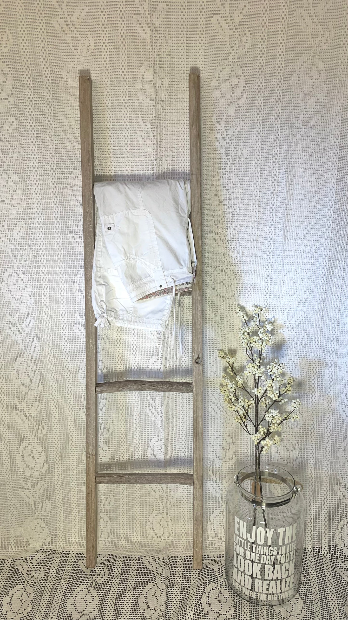 Hvit caprijeans str M . Merket Ze ze style