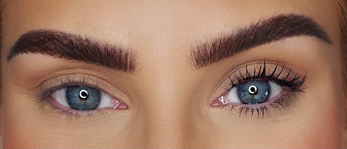 BERGEN waterproof volume mascara fra Tind of Norway i fargen sort