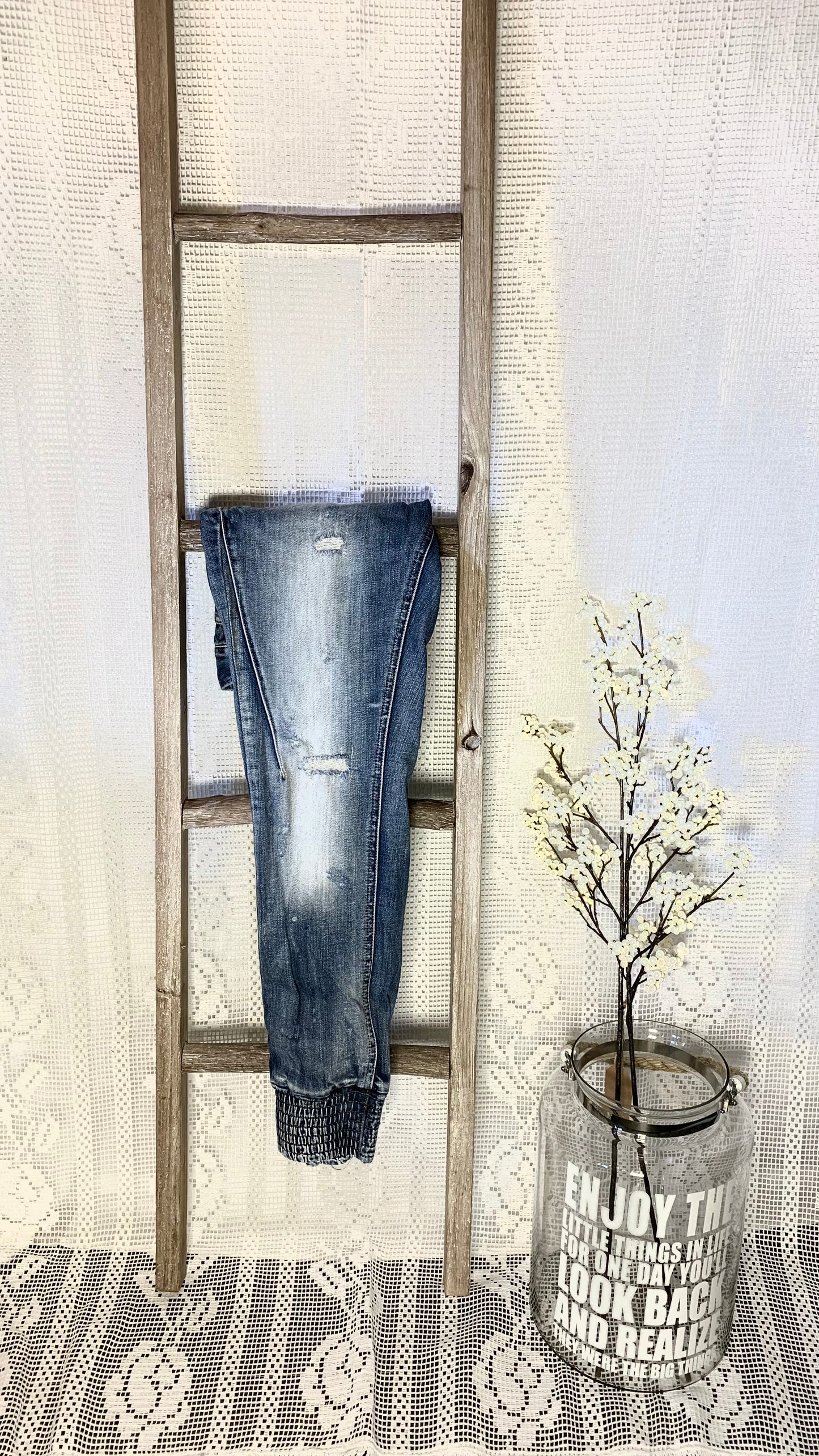 Only jeans. str W30 L32. Ca str S/M.