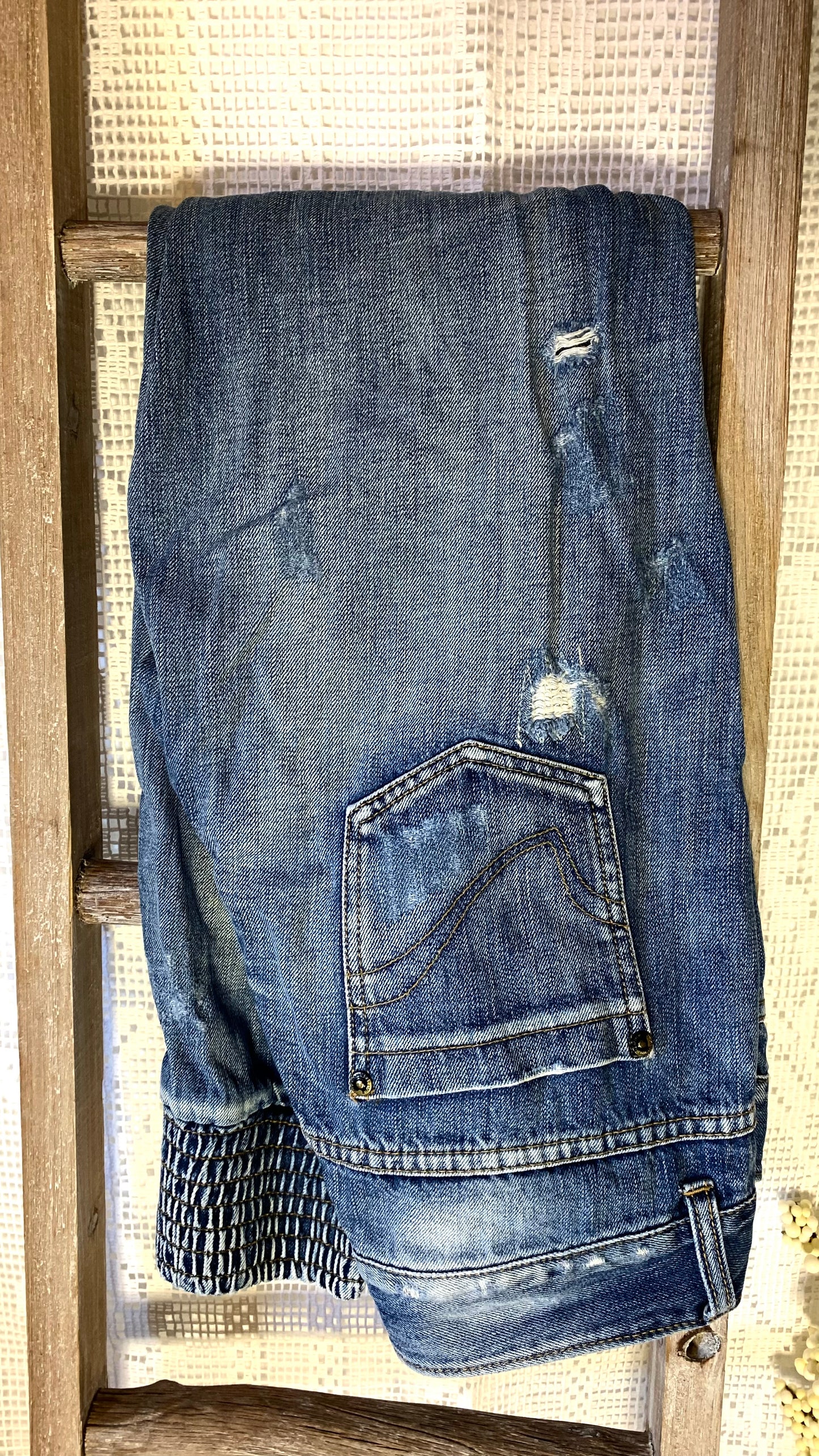 Only jeans. str W30 L32. Ca str S/M.