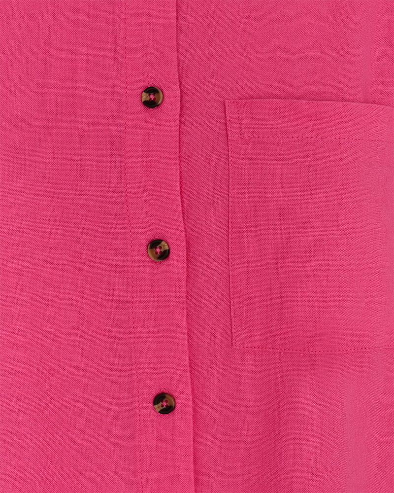 Freequent klassisk skjorte i lin i fargen carmine rose